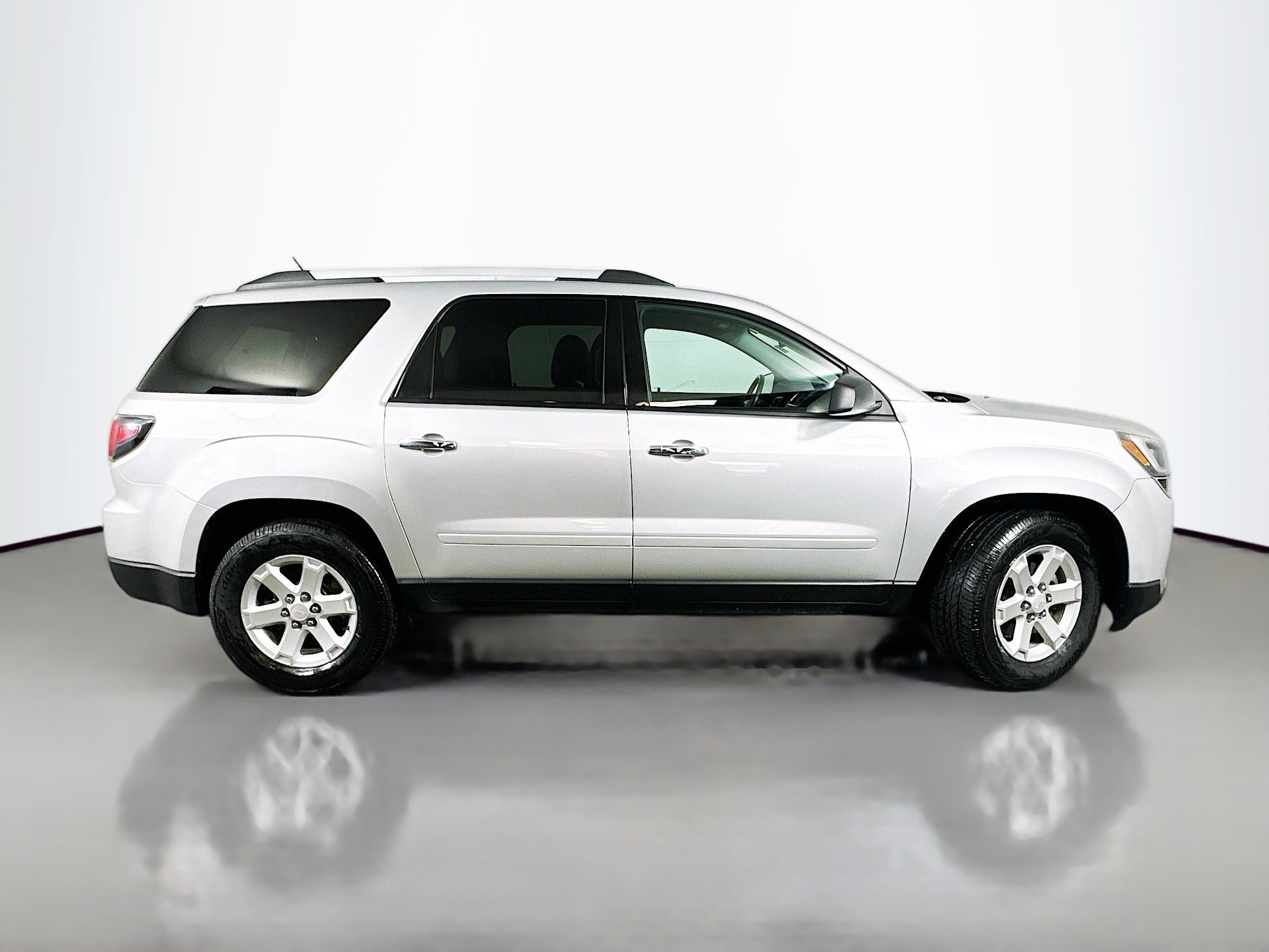 Used 2015 GMC Acadia SLE FWD image 8