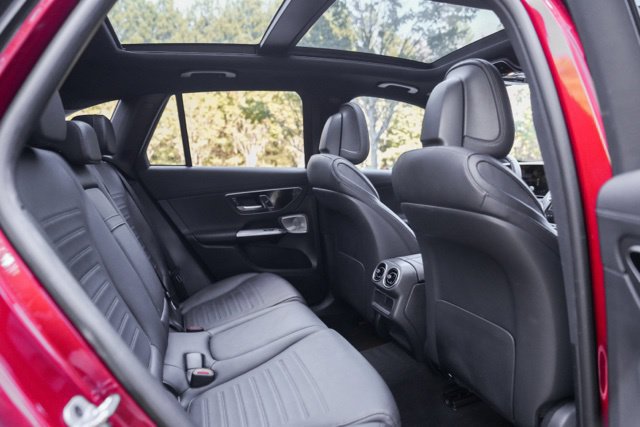 Used 2023 Mercedes-Benz GLC 300 w/ AMG Line image 35
