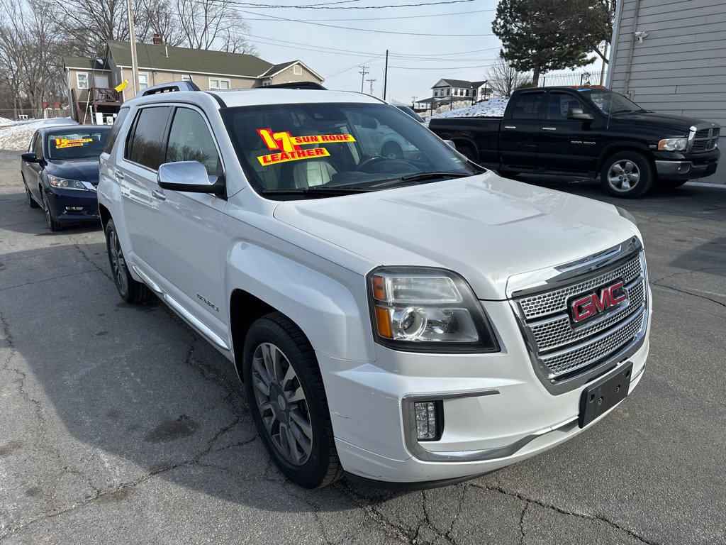 Used 2017 GMC Terrain Denali image 4