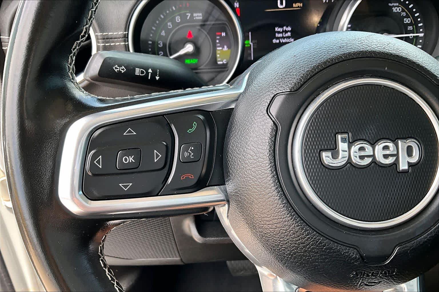 Used 2022 Jeep Wrangler Unlimited Sahara AWD/4WD image 22