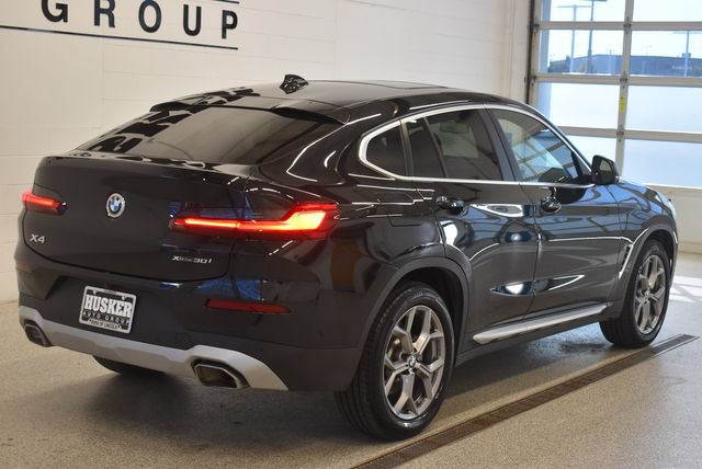 Used 2025 BMW X4 xDrive30i w/ Premium Package AWD/4WD image 4