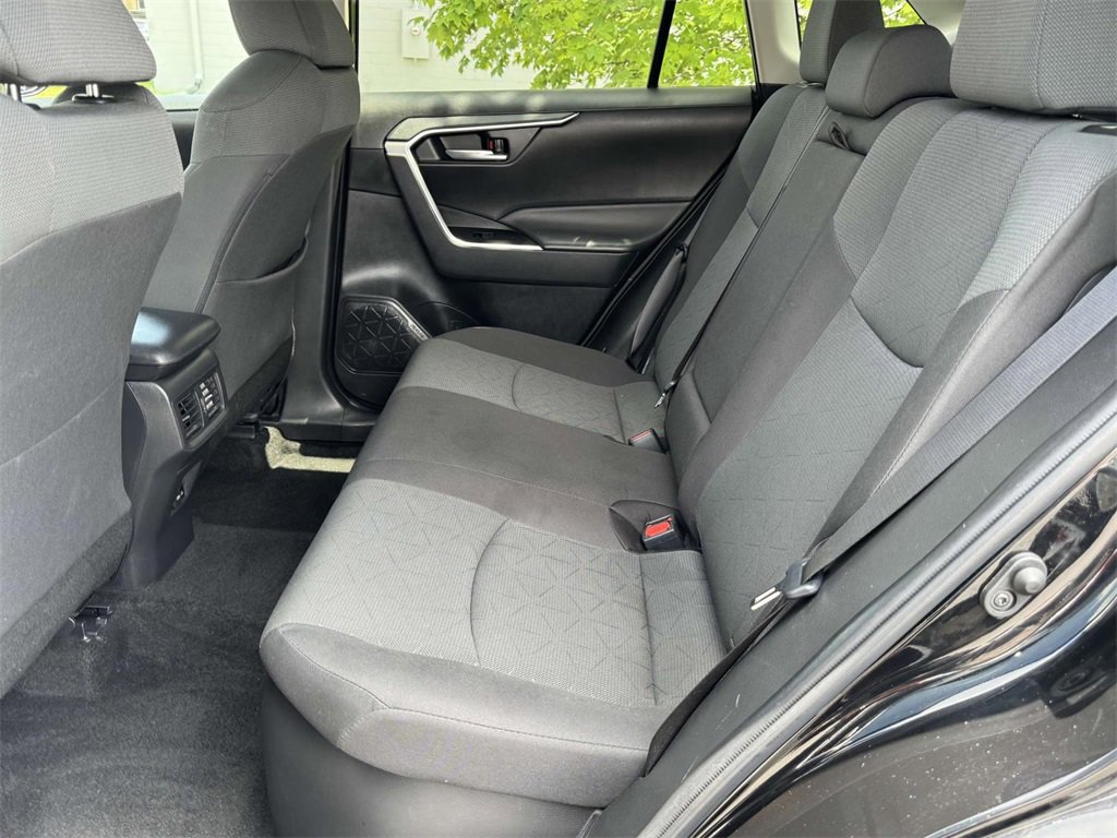 Used 2024 Toyota RAV4 XLE image 16