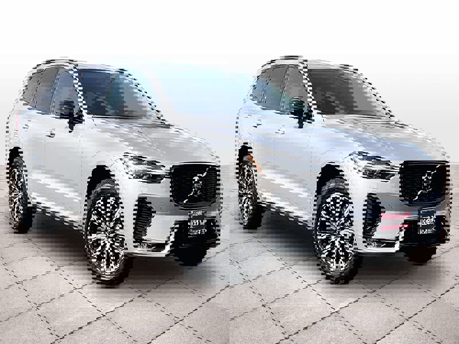 Used 2025 Volvo XC60 B5 Core image 2