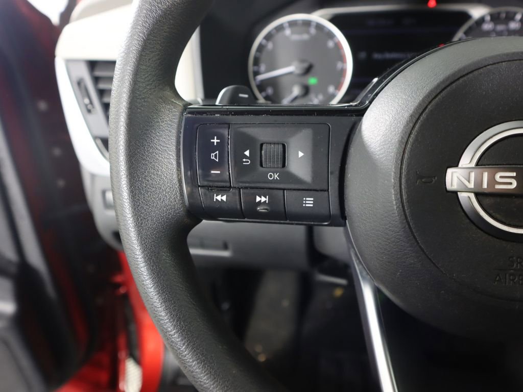 Used 2023 Nissan Rogue SV AWD/4WD image 17