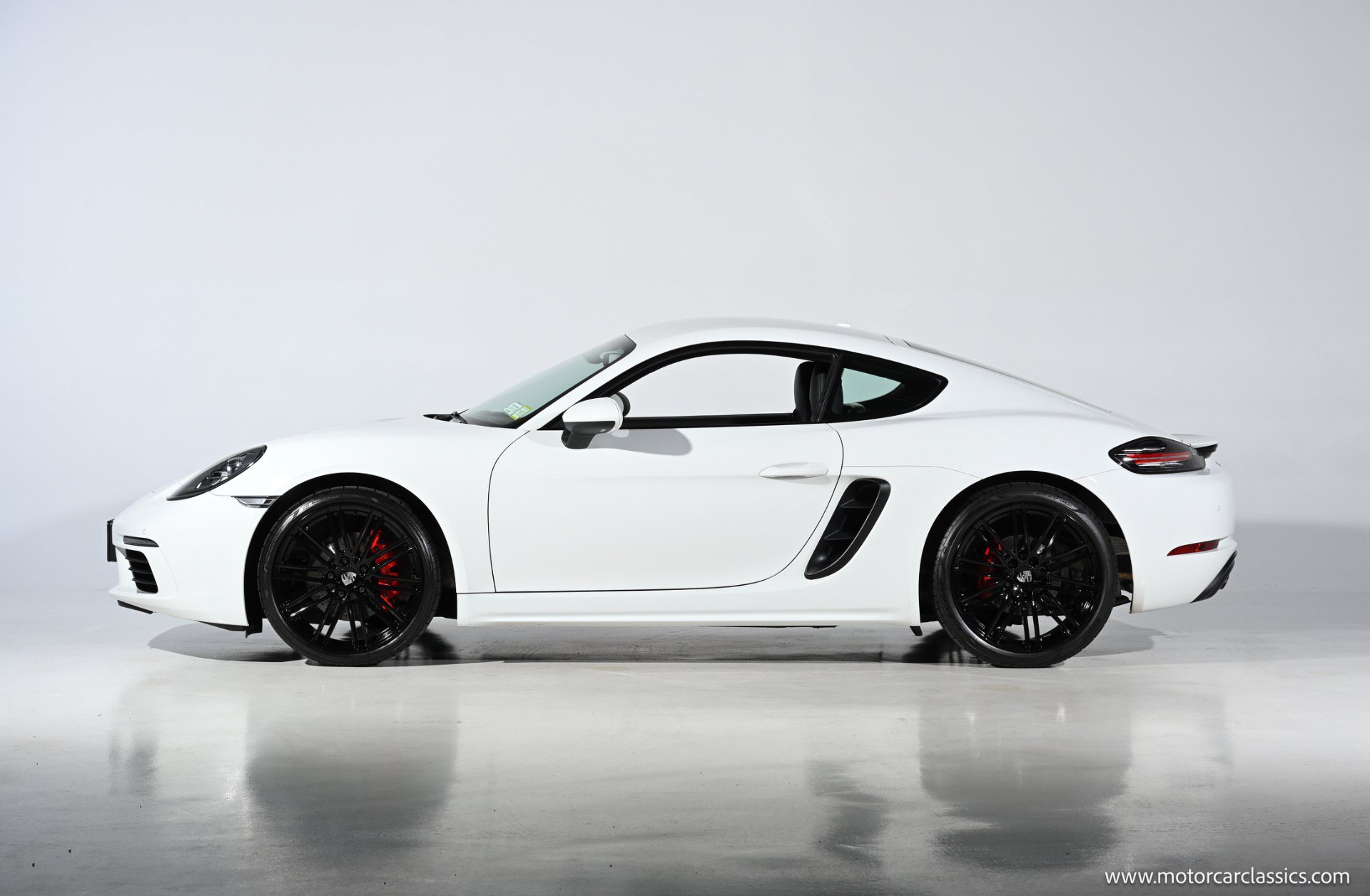 Used 2018 Porsche 718 Cayman S RWD image 10