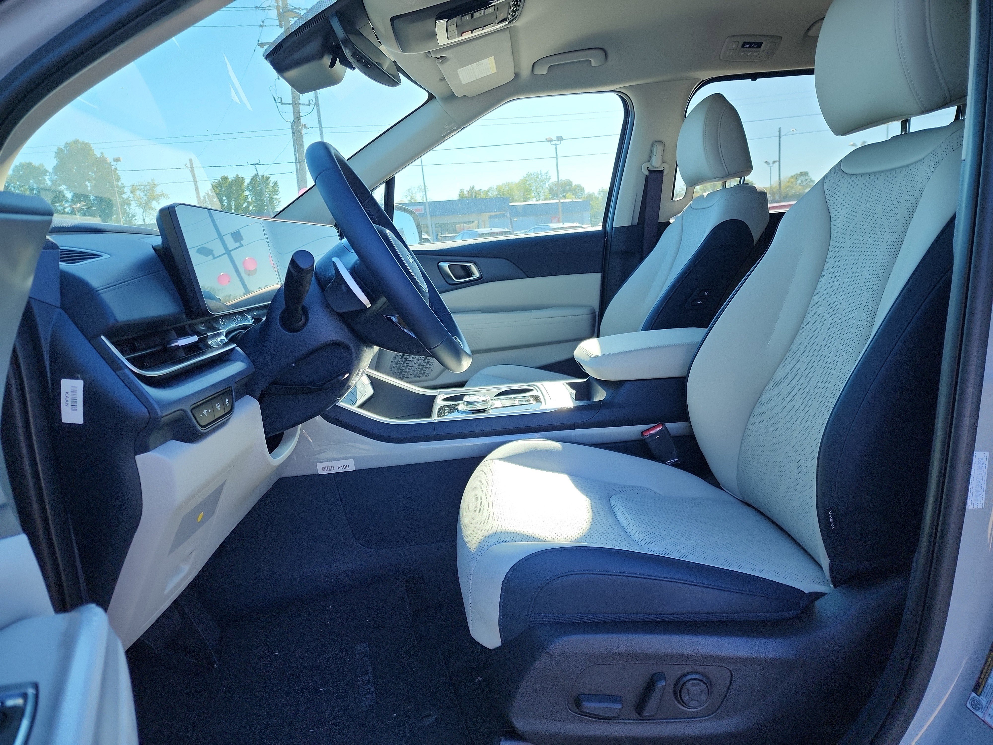 New 2026 Kia Carnival EX image 5