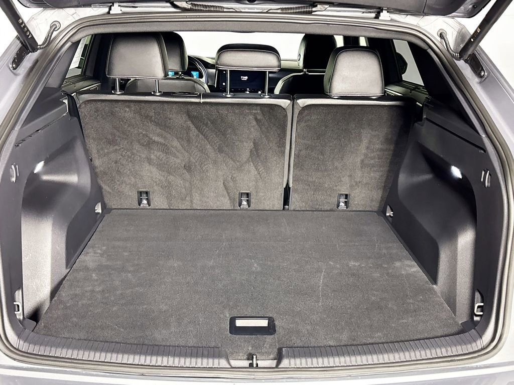 Certified 2025 Volkswagen Atlas Cross Sport SE image 20