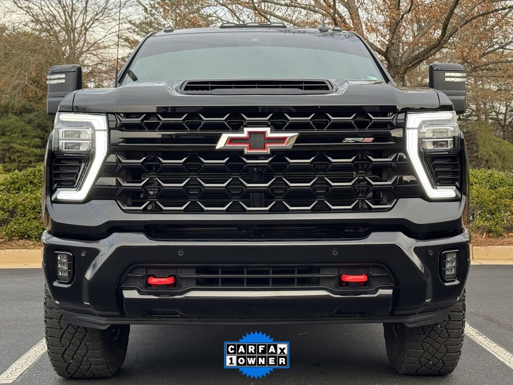Used 2025 Chevrolet Silverado 2500 ZR2 w/ Technology Package image 7