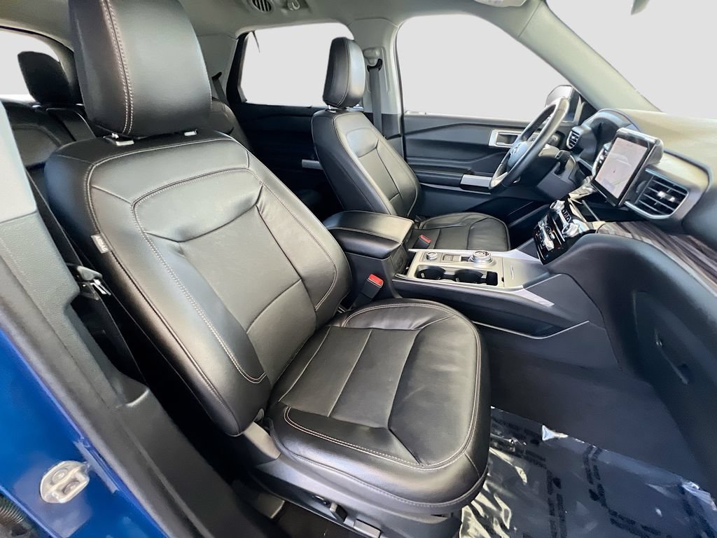 Used 2023 Ford Explorer Limited AWD/4WD image 27