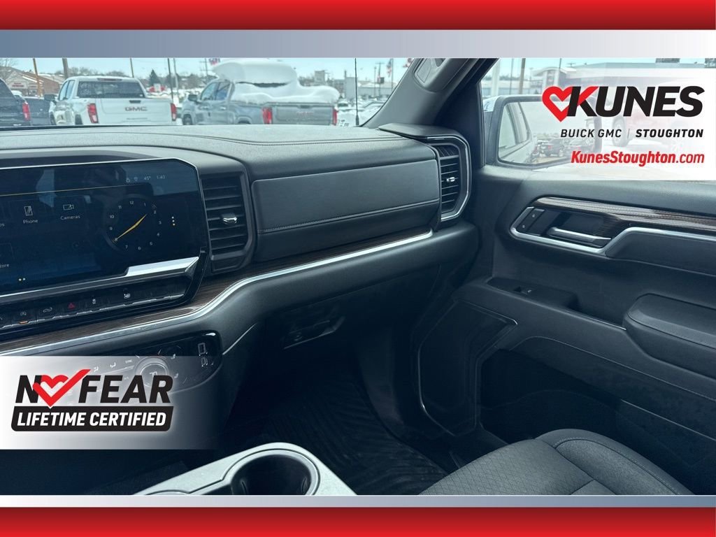 Used 2025 Chevrolet Silverado 1500 LT image 34