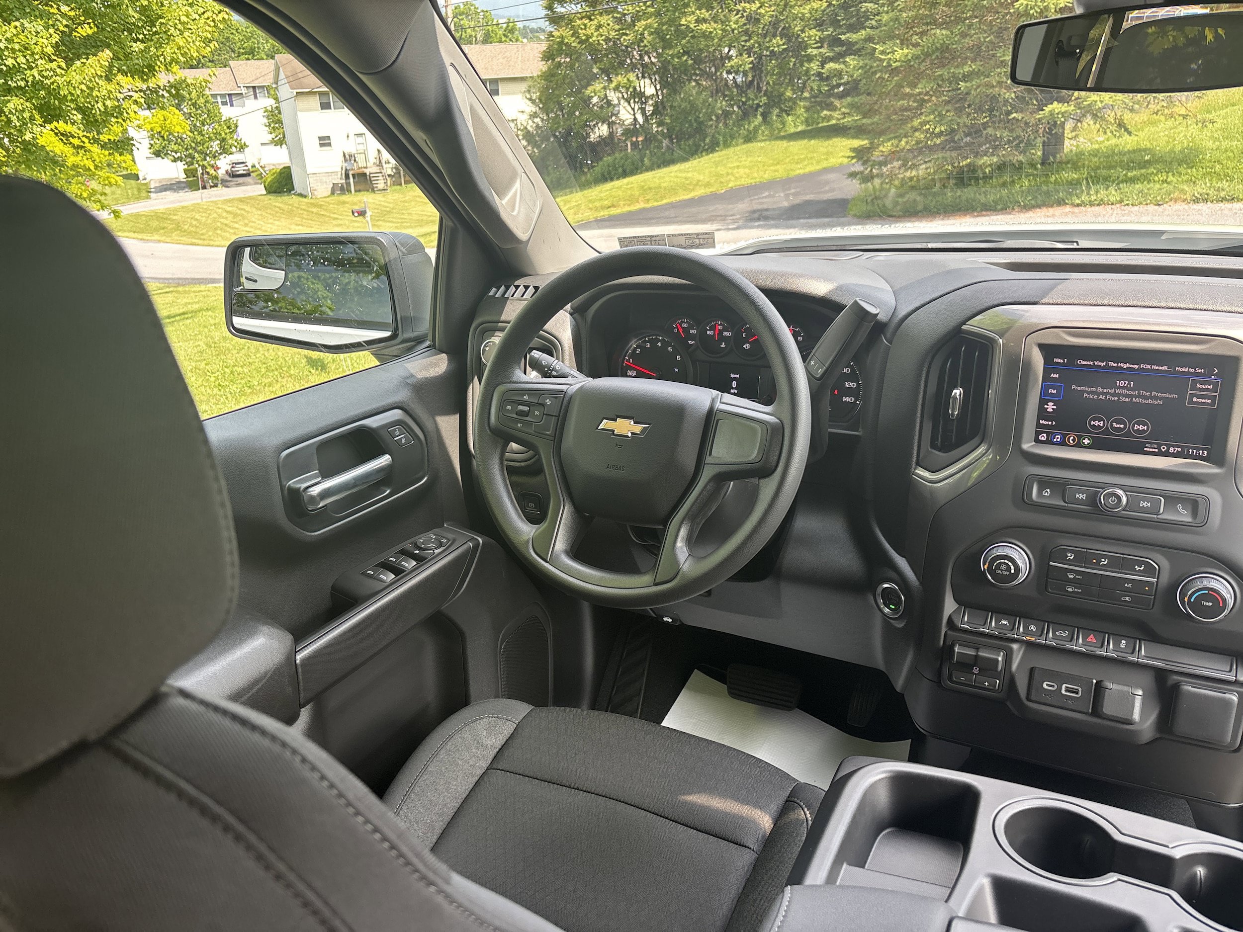 New 2026 Chevrolet Silverado 1500 Custom AWD/4WD image 1