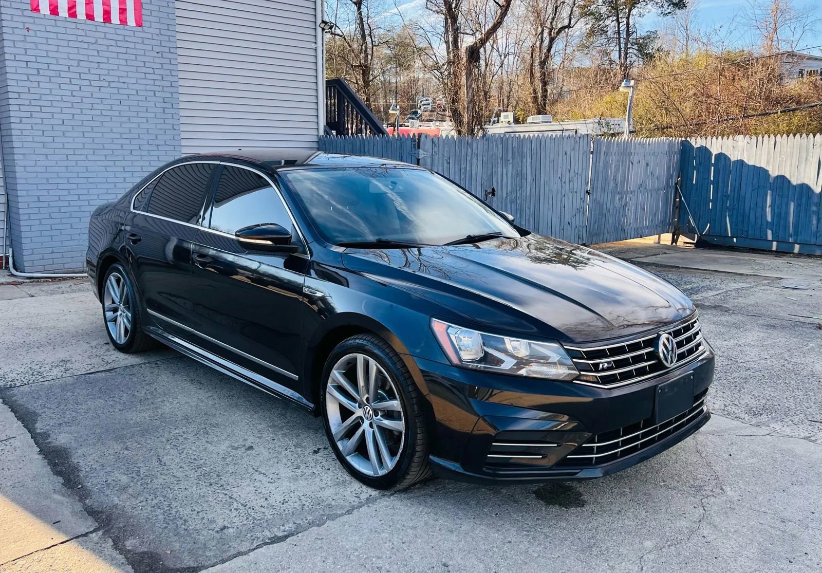 Used 2017 Volkswagen Passat 1.8T R-Line FWD image 6
