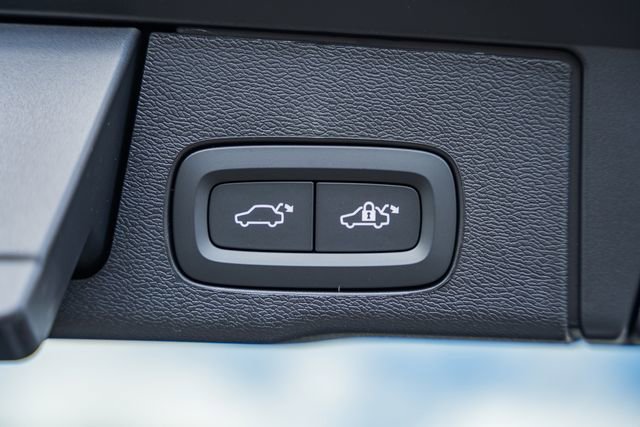 New 2026 Volvo XC60 T8 Plus w/ Protection Package Premier image 11