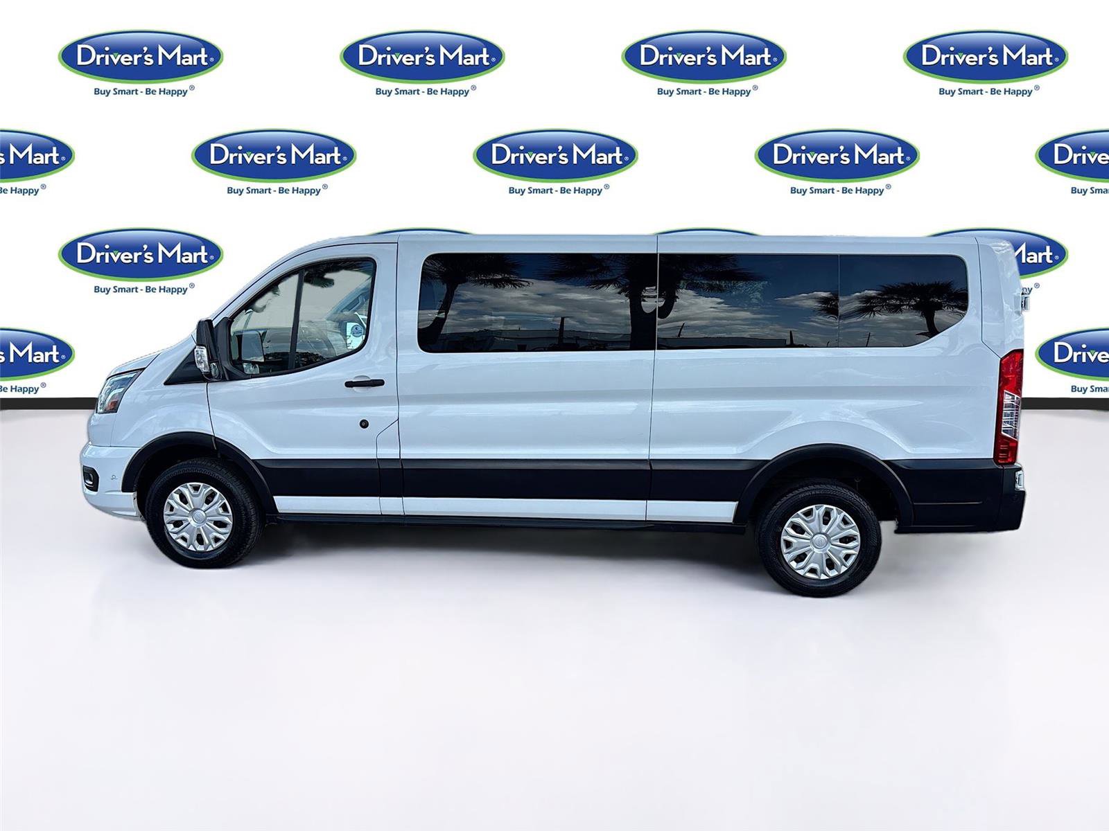 Used 2023 Ford Transit 350 XLT image 4