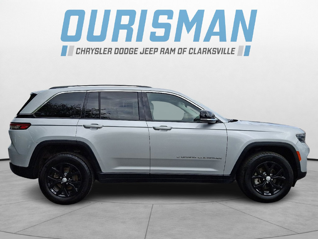 Used 2023 Jeep Grand Cherokee Limited AWD/4WD image 7