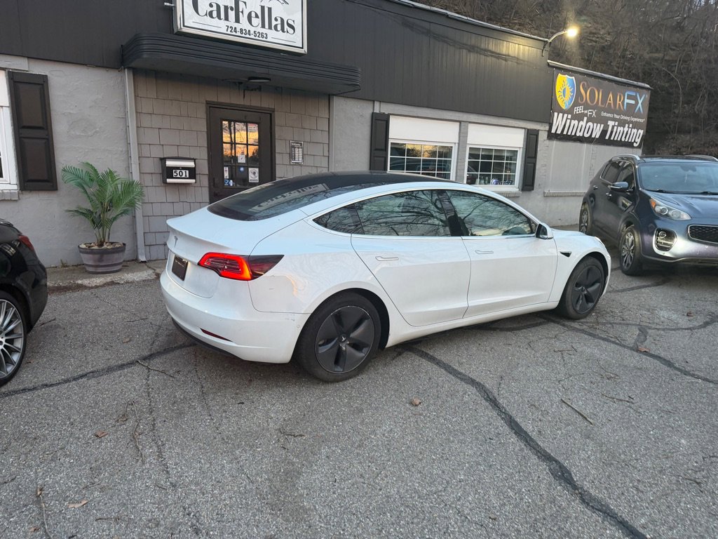 Used 2020 Tesla Model 3 Standard Range Plus image 2