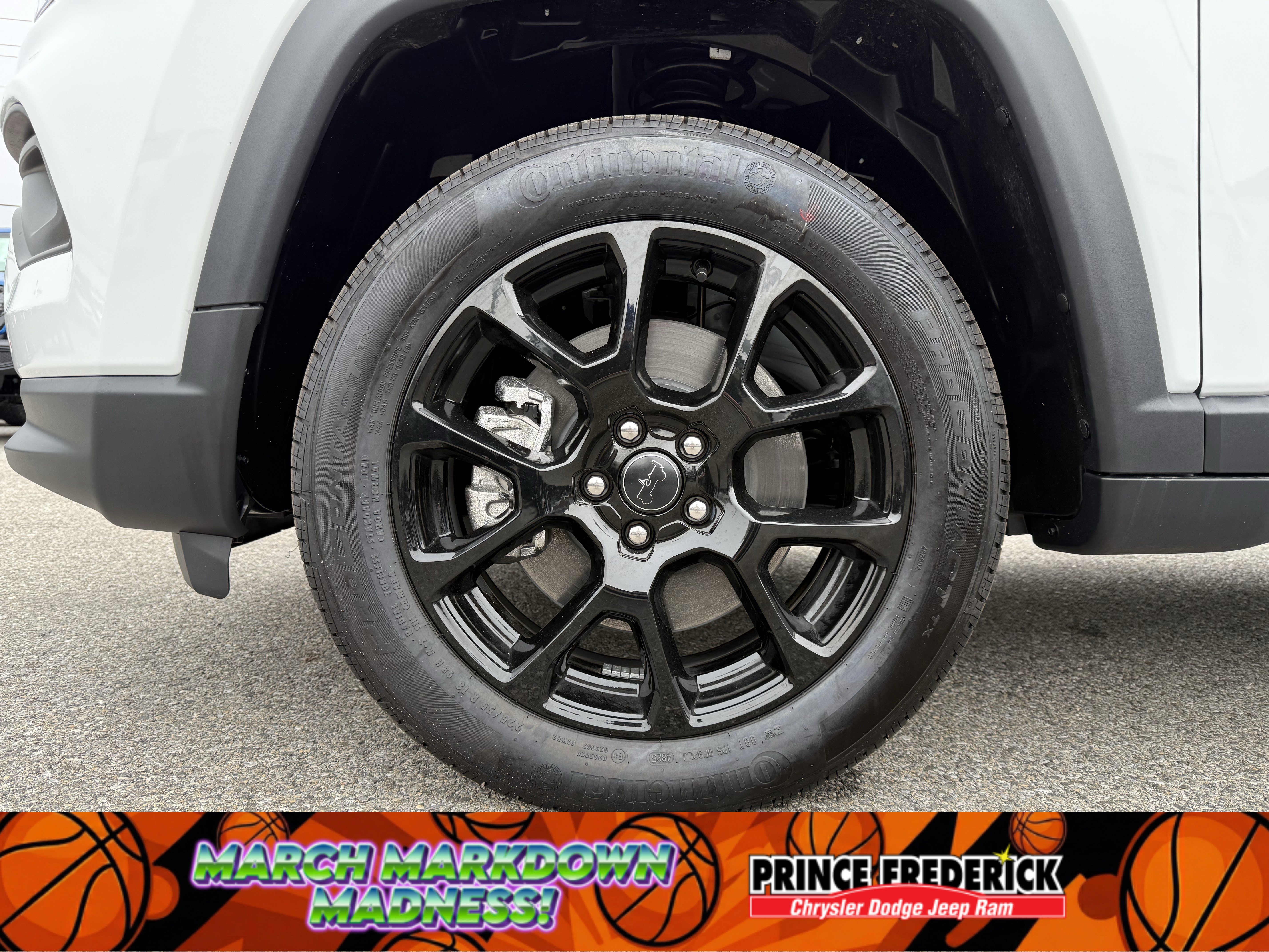 New 2026 Jeep Compass Latitude image 9