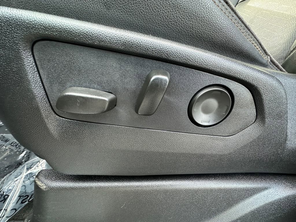 Used 2024 Chevrolet Tahoe High Country image 10