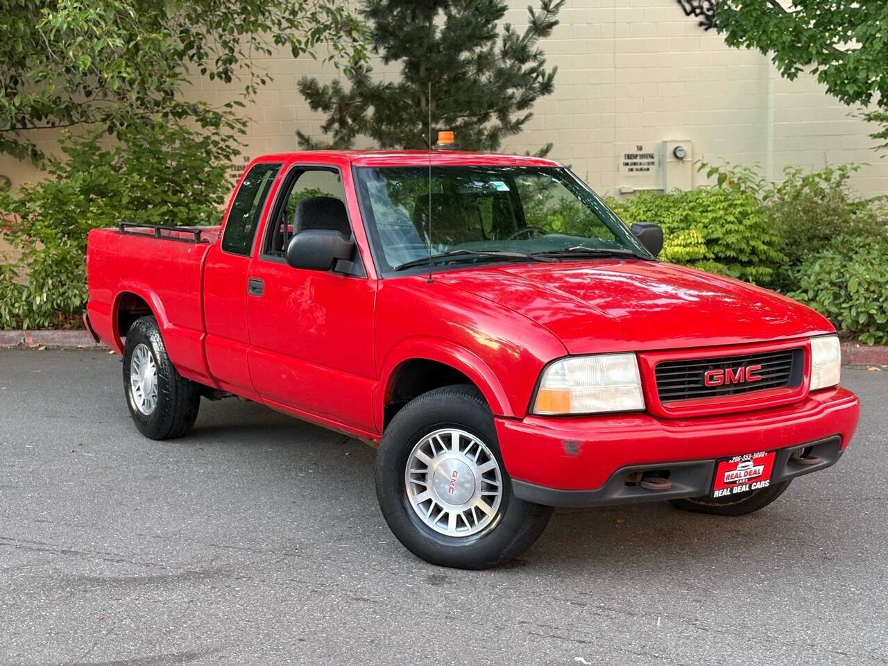 Used 2001 GMC Sonoma 4x4 Extended Cab image 2
