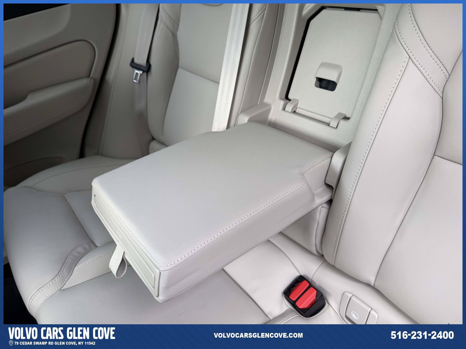 Used 2025 Volvo XC60 T8 Ultra w/ Protection Package Premier AWD/4WD image 21