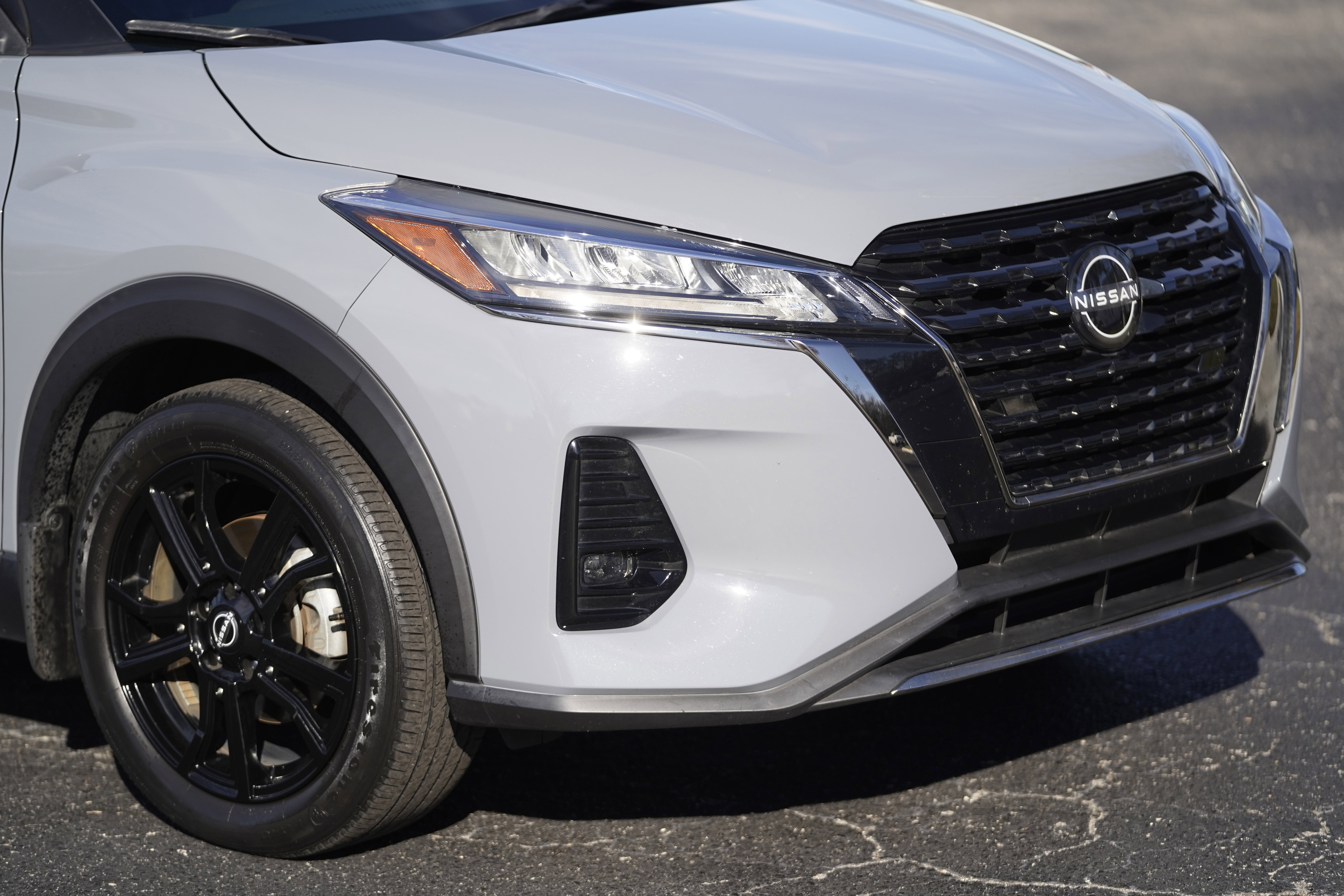 Used 2023 Nissan Kicks SR image 35