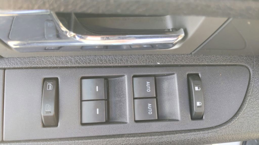 Used 2013 Ford F150 FX4 w/ Luxury Equipment Group AWD/4WD image 16