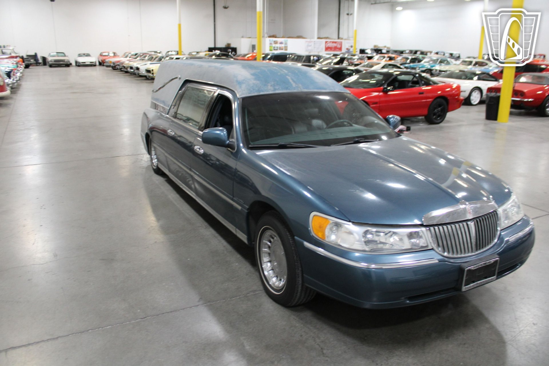 Used 2001 Lincoln Town Car Executive RWD image 12