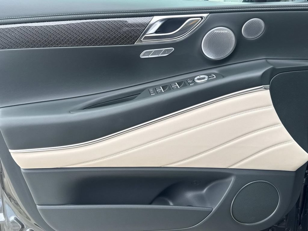 New 2026 Genesis GV80 3.5T e-SC AWD/4WD image 21