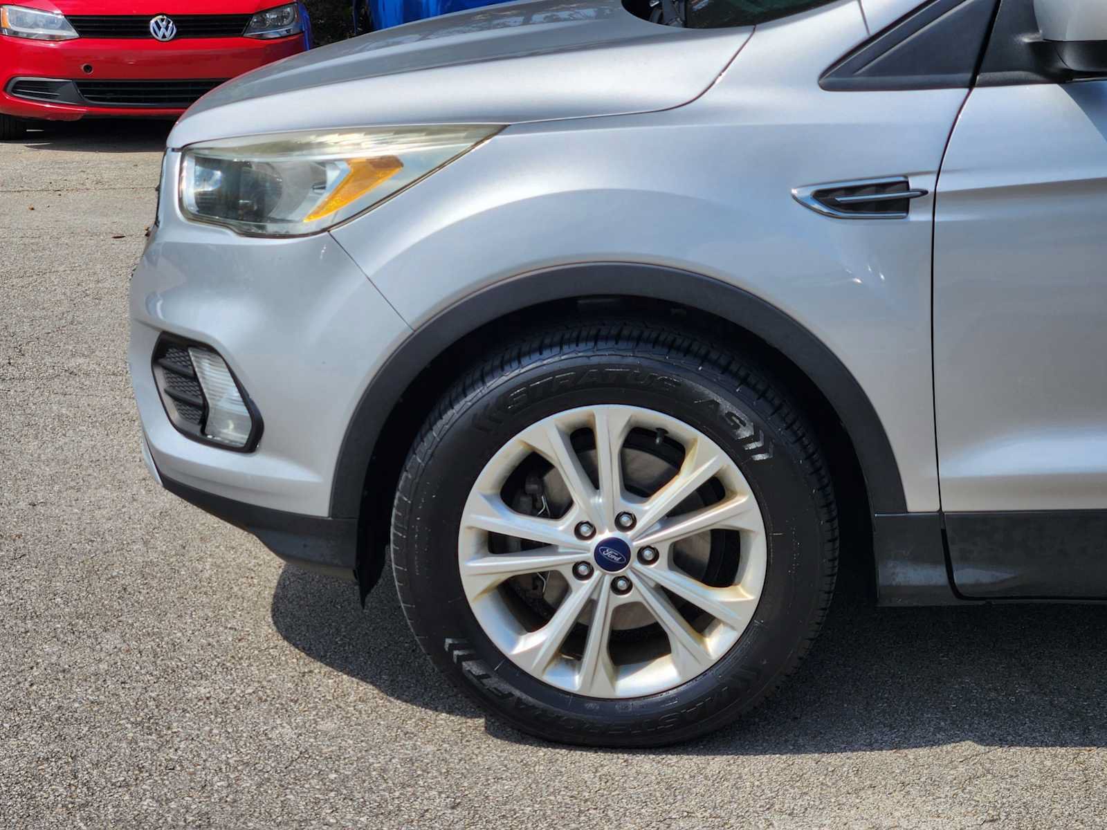Used 2018 Ford Escape SE w/ SE Sync 3 Package FWD image 8