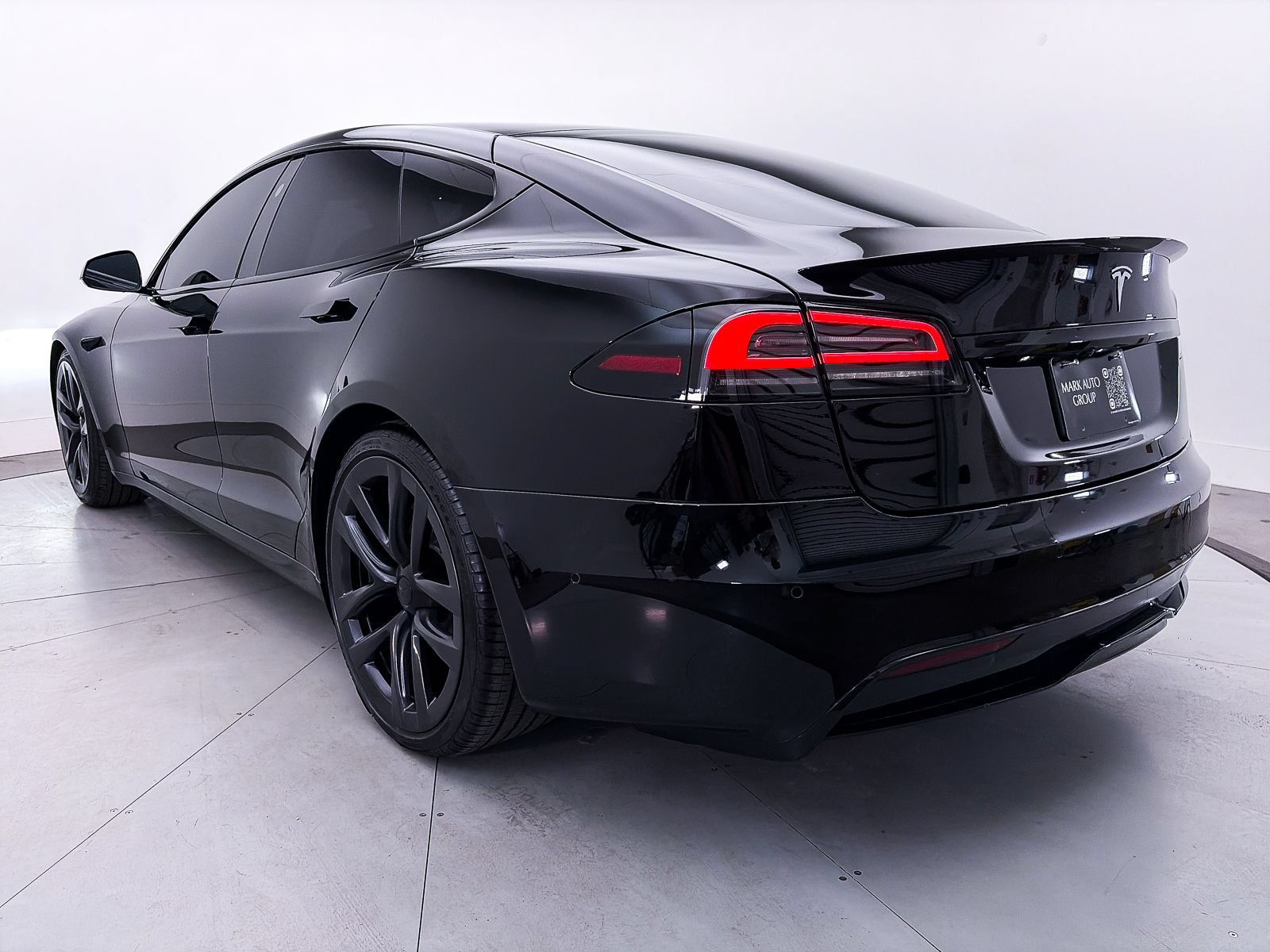 Used 2023 Tesla Model S AWD/4WD image 13