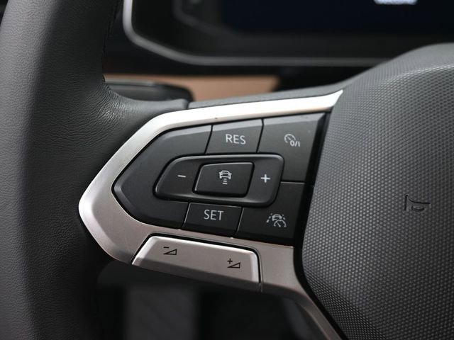 Used 2025 Volkswagen Jetta SEL FWD image 18