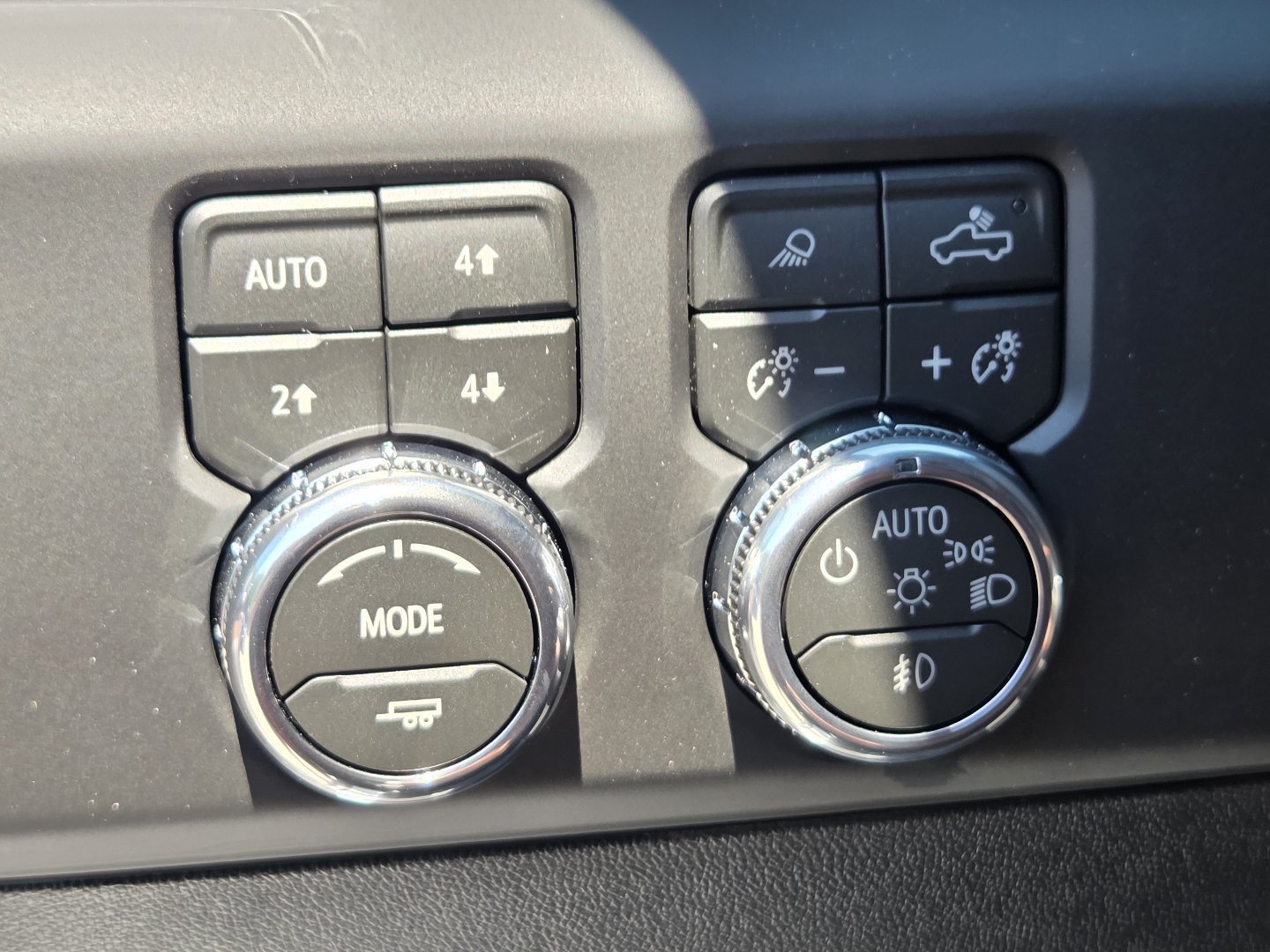 New 2026 GMC Sierra 2500 Denali Ultimate AWD/4WD image 33
