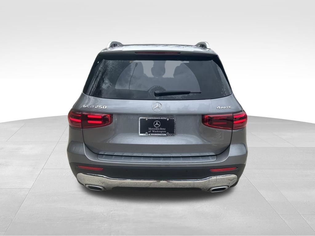 New 2026 Mercedes-Benz GLB 250 4MATIC image 4