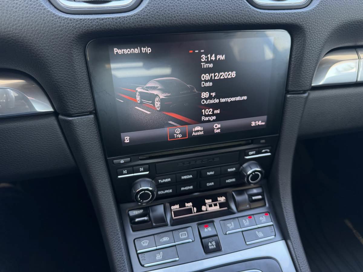 Used 2019 Porsche 718 Cayman RWD image 23