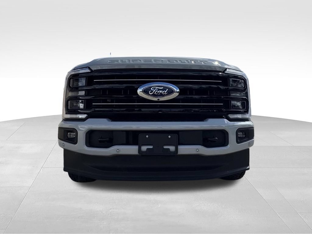 Used 2025 Ford F250 Platinum AWD/4WD image 5