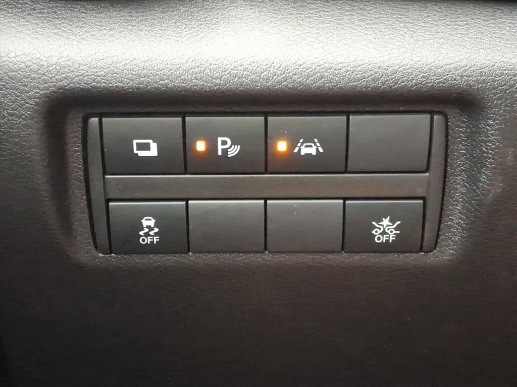 Used 2022 Nissan Versa S FWD image 11