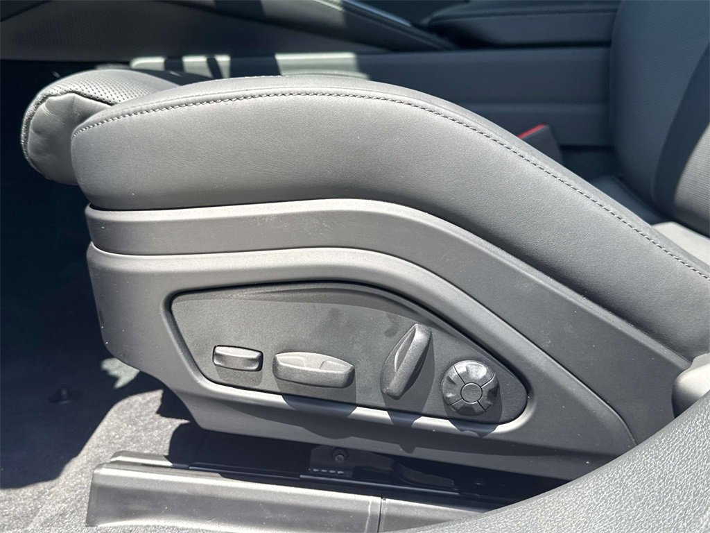 New 2025 Porsche Panamera 4 image 14