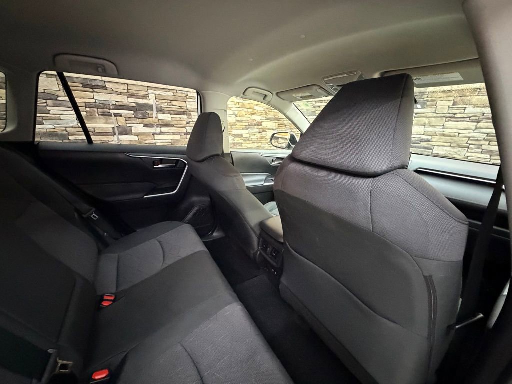 Used 2020 Toyota RAV4 XLE w/ XLE Grade Weather Package image 29