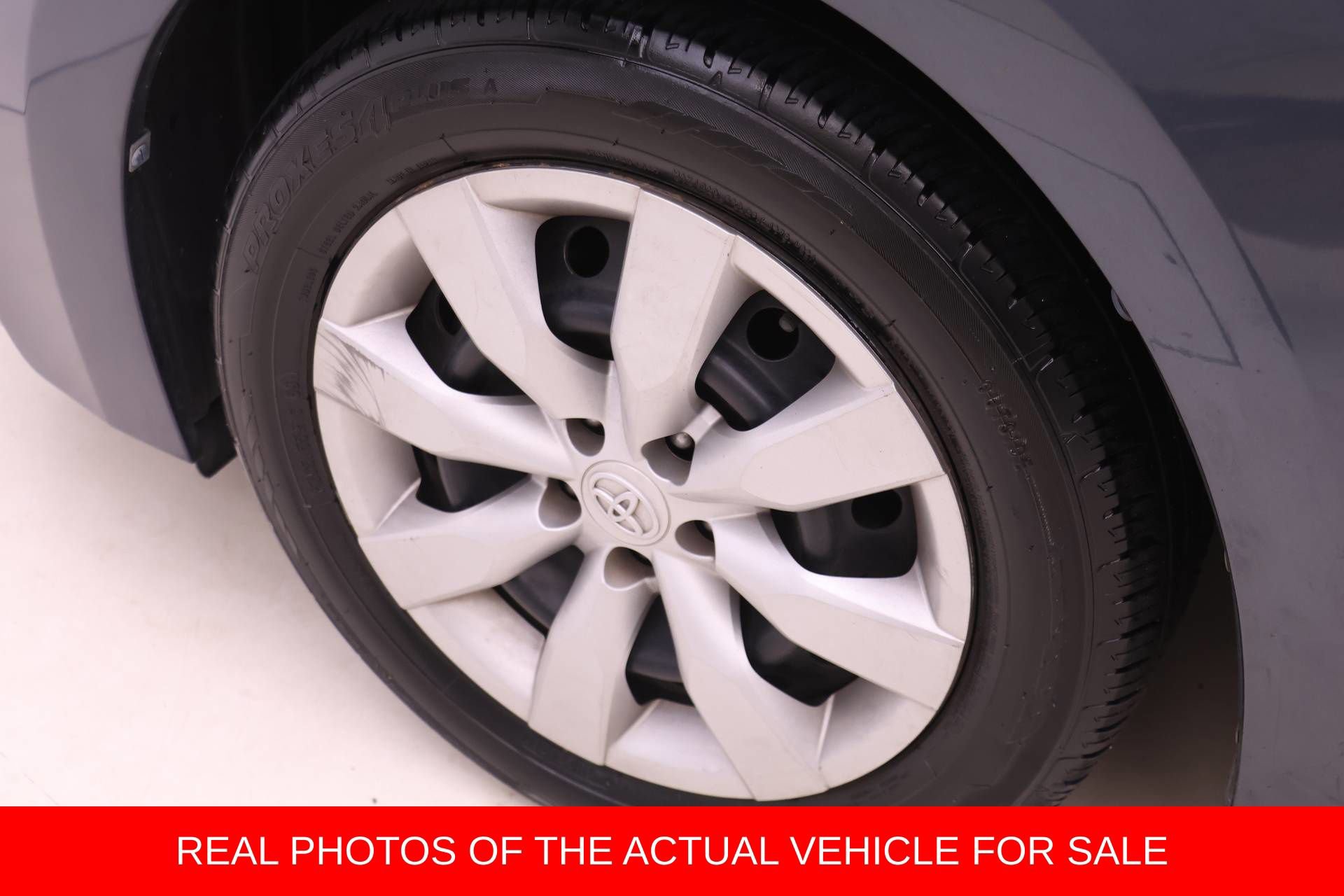 Used 2015 Toyota Corolla LE FWD image 16