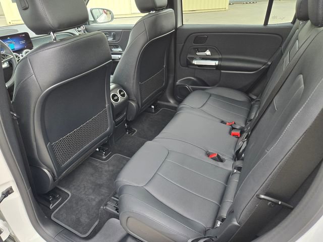 Used 2024 Mercedes-Benz EQB 300 4MATIC image 35