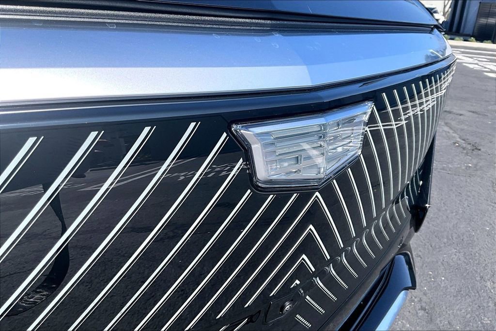 New 2026 Cadillac Lyriq Luxury image 34