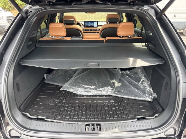 Certified 2023 Lincoln Nautilus Black Label w/ Class II Trailer Tow Package AWD/4WD image 12