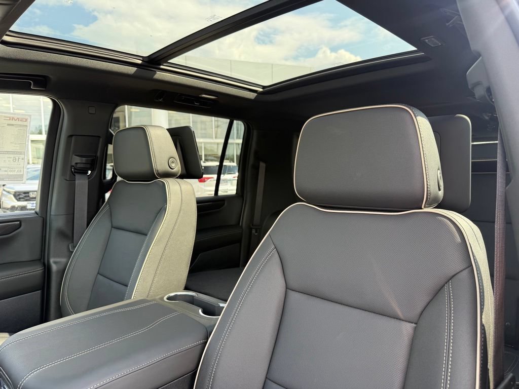 New 2026 GMC Yukon XL Elevation w/ Elevation Premium Package AWD/4WD image 11
