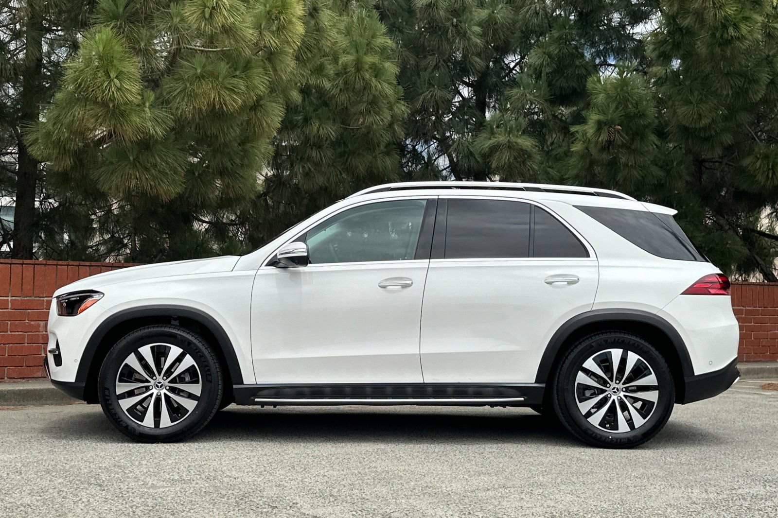 Used 2024 Mercedes-Benz GLE 350 4MATIC image 8