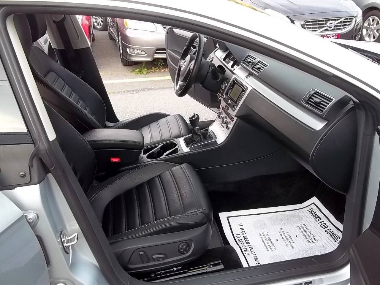 Used 2015 Volkswagen CC R-Line FWD image 10