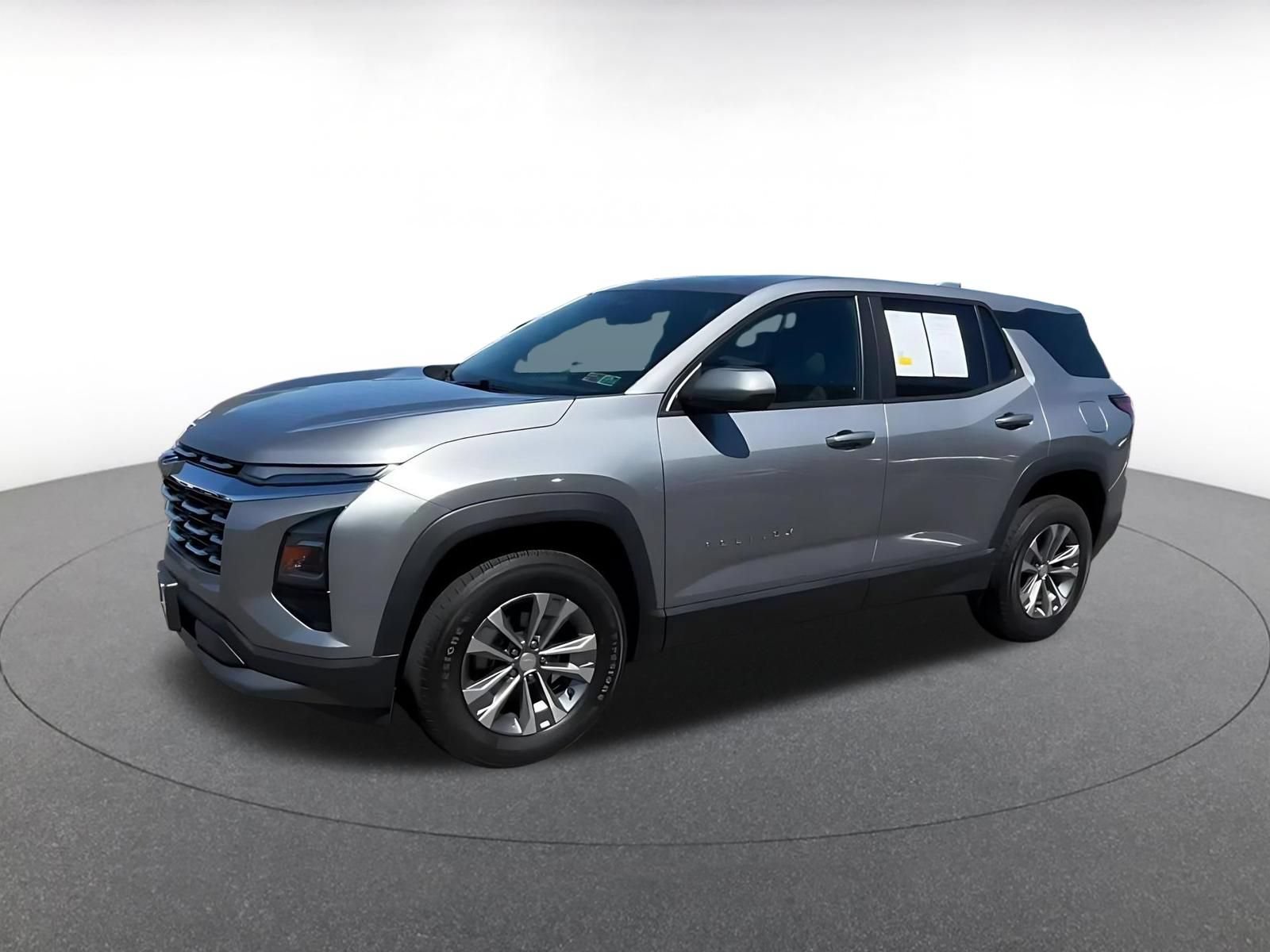 Used 2025 Chevrolet Equinox LT FWD image 7