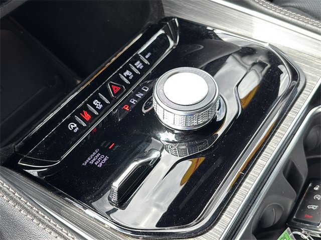 Used 2024 Jeep Wagoneer Series II w/ Flexible Seating Group image 30
