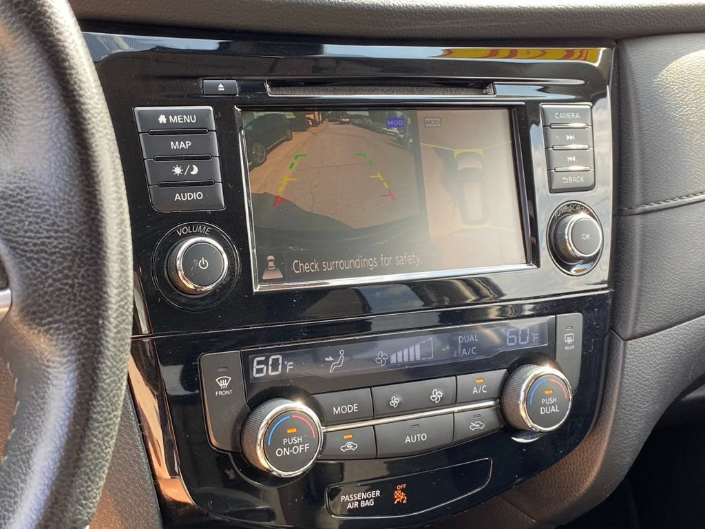 Used 2020 Nissan Rogue SV w/ Premium Package FWD image 17