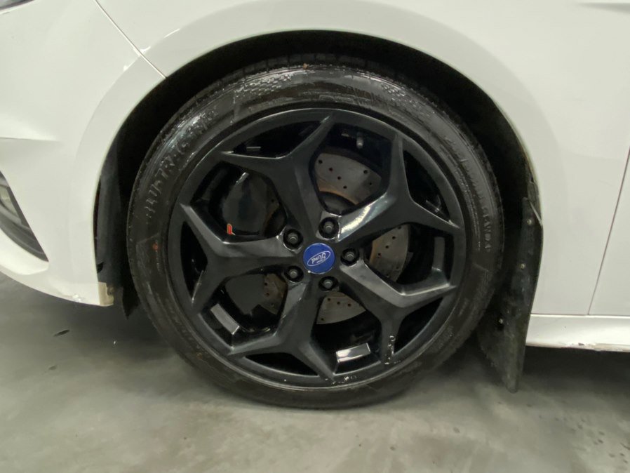 Used 2016 Ford Focus ST FWD image 19