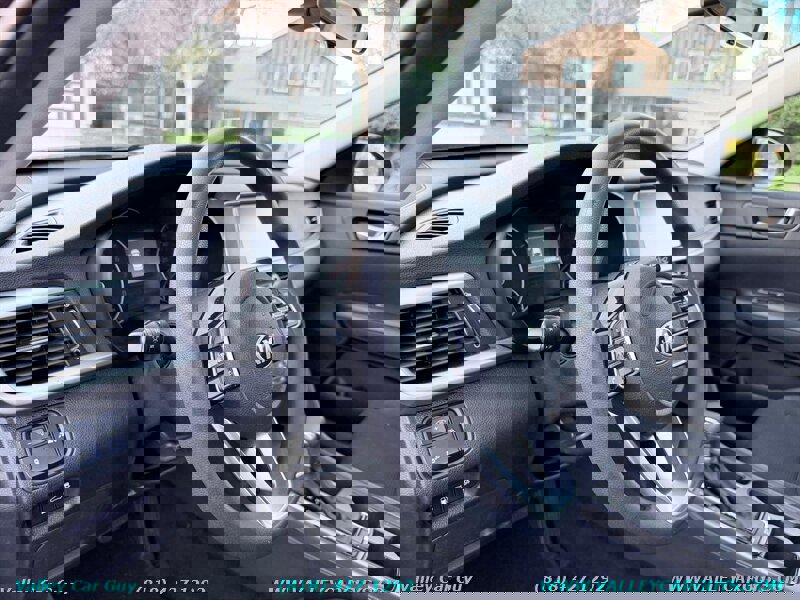 Used 2019 Kia Optima LX image 11